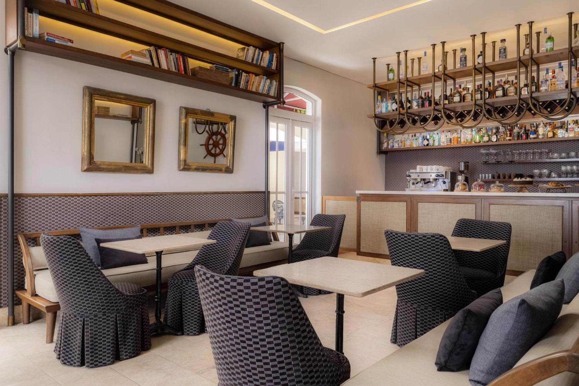 Ermita Cartagena, A Tribute Portfolio Cartagena