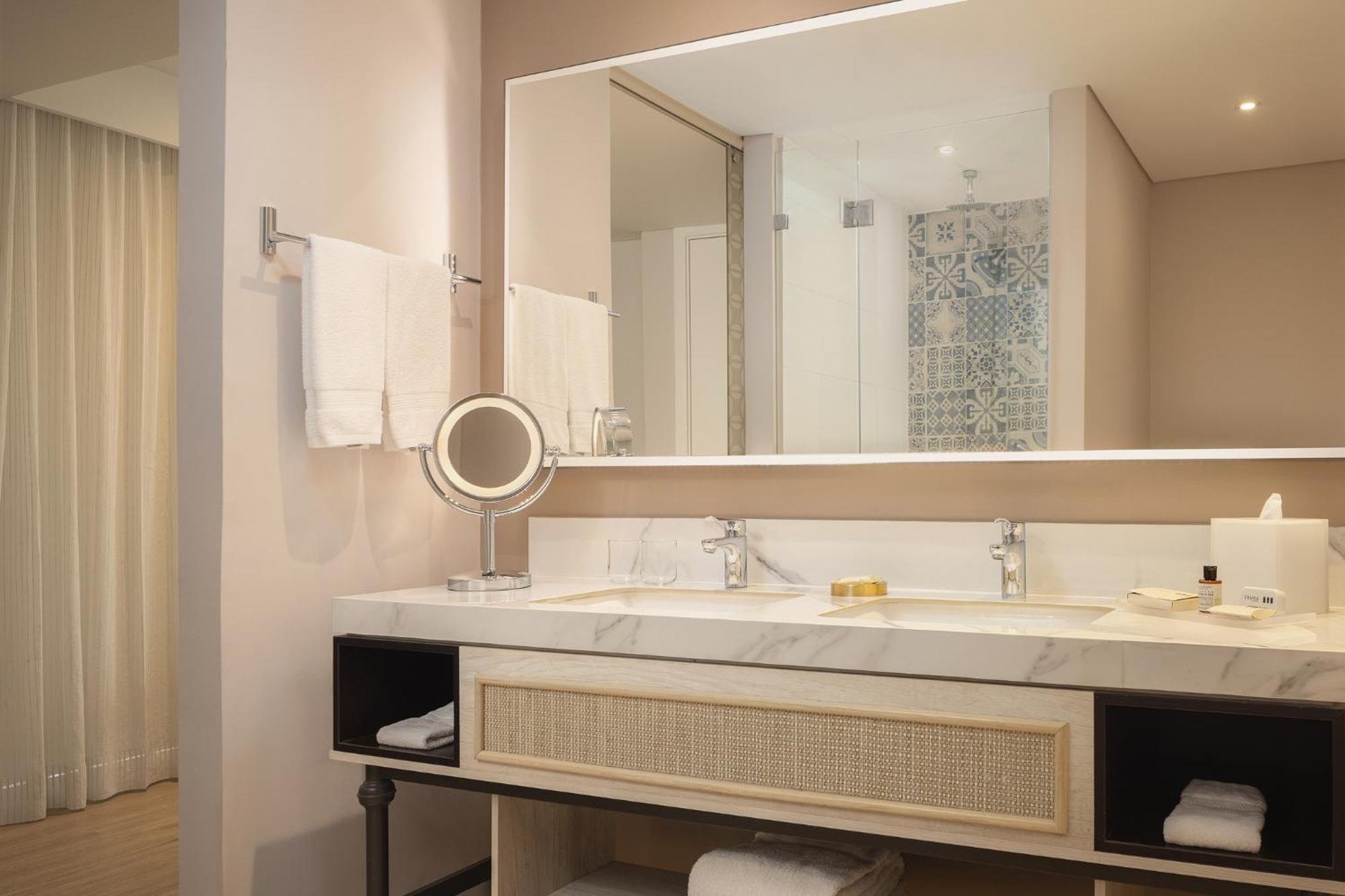 Ermita Cartagena, A Tribute Portfolio